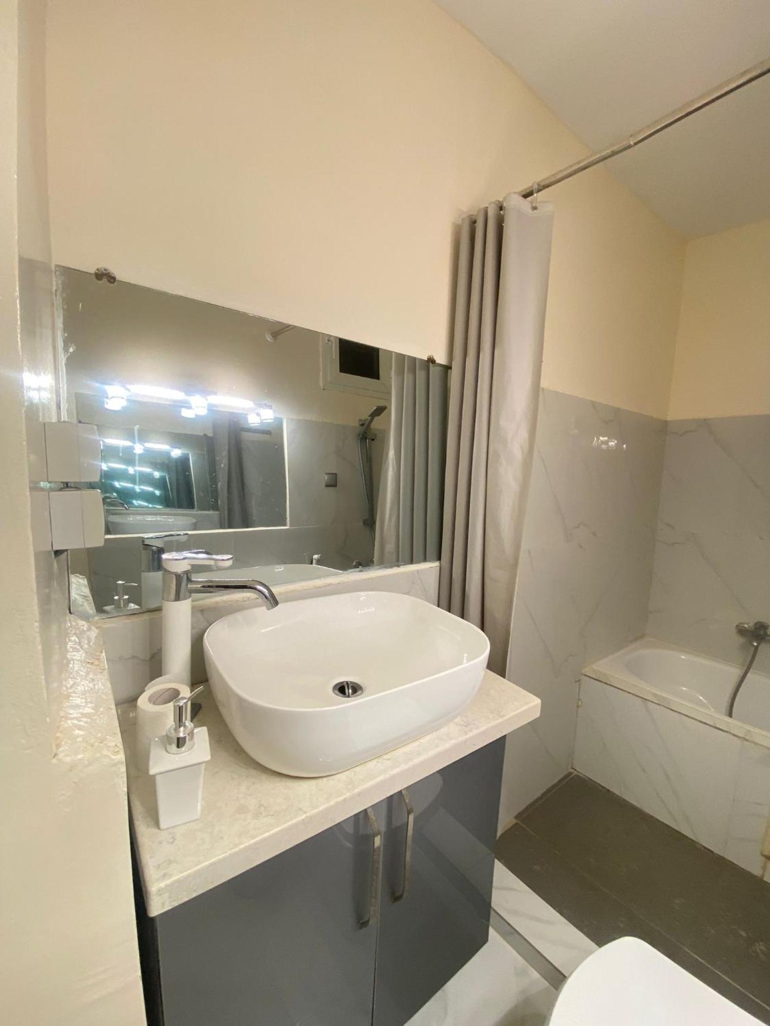 Appartement Luxe Idealement Situe A Dakar Bagian luar foto